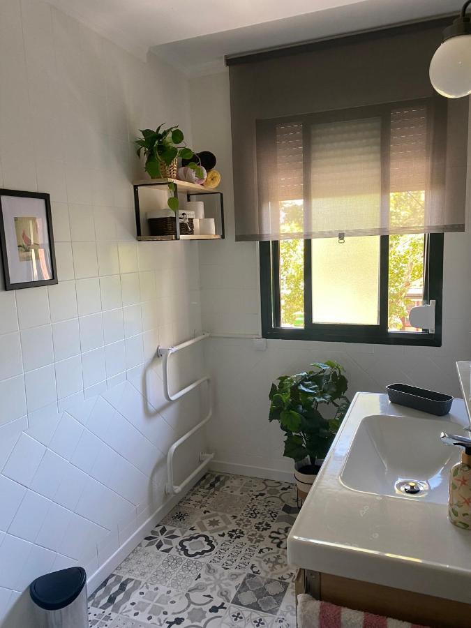 Acogedor Apartamento En Pleno Corazon De Triana Siviglia Esterno foto