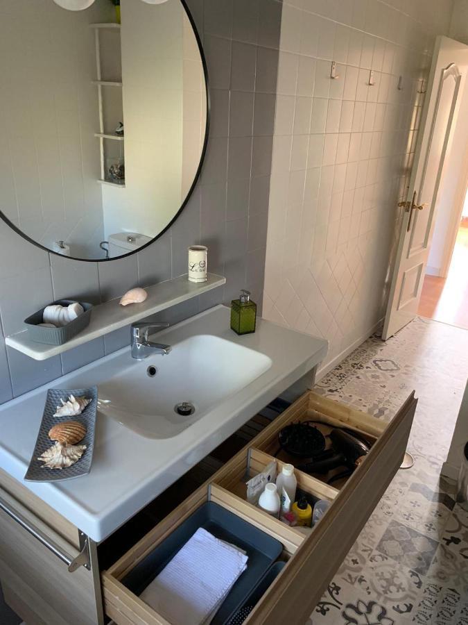 Acogedor Apartamento En Pleno Corazon De Triana Siviglia Esterno foto