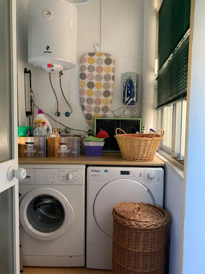 Acogedor Apartamento En Pleno Corazon De Triana Siviglia Esterno foto