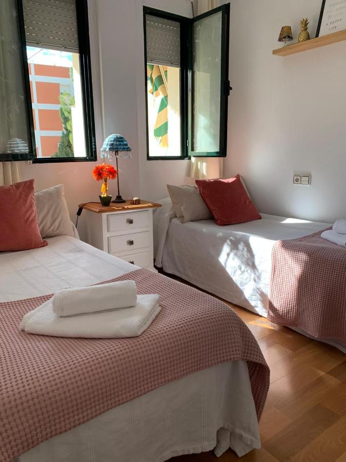 Acogedor Apartamento En Pleno Corazon De Triana Siviglia Esterno foto