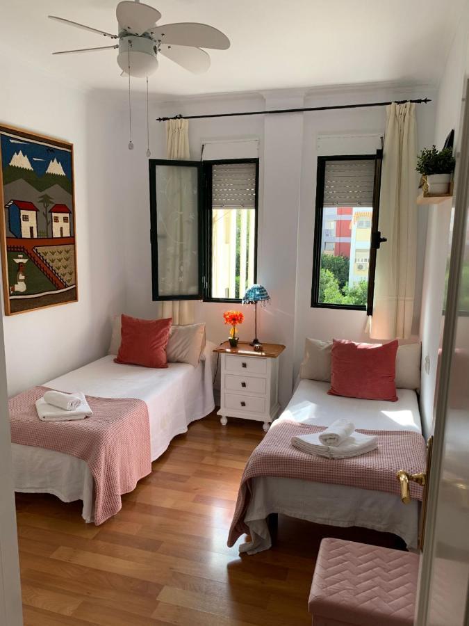 Acogedor Apartamento En Pleno Corazon De Triana Siviglia Esterno foto